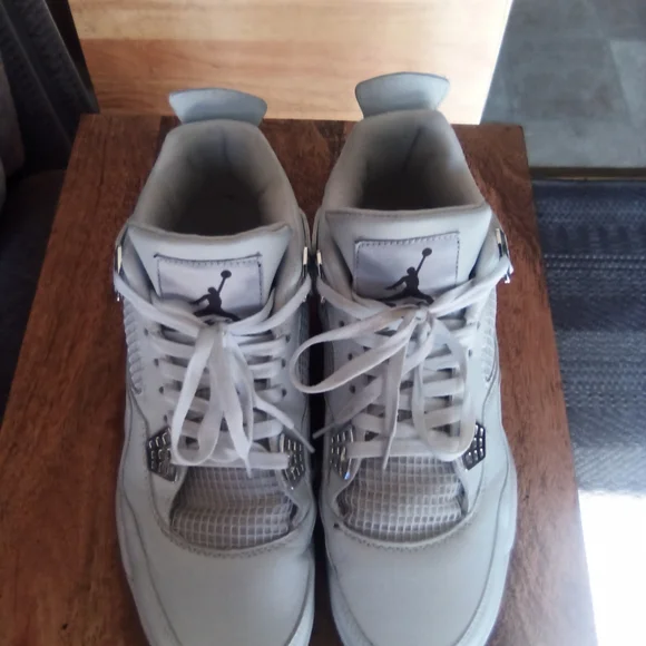 Air Jordan Retro 4 Platinum Pure Money - Picture 2 of 5